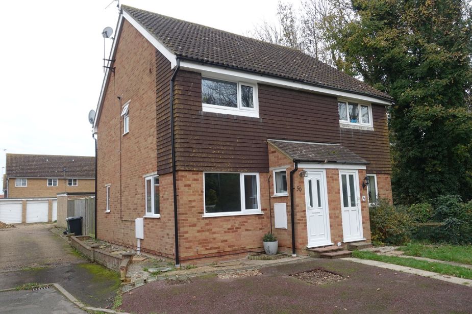 Nicely presented 2 bedroom semi-detached home